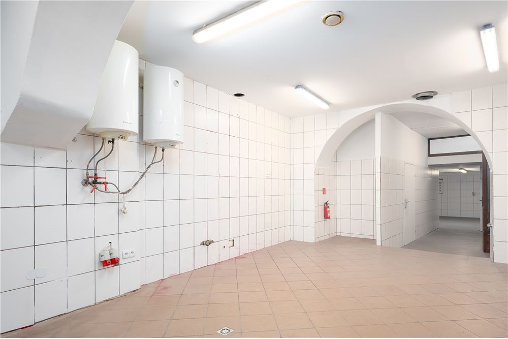 Lokal handlowy/usługowy - Sprzedaż - Kraków, Polska - 5 - 800241010-102