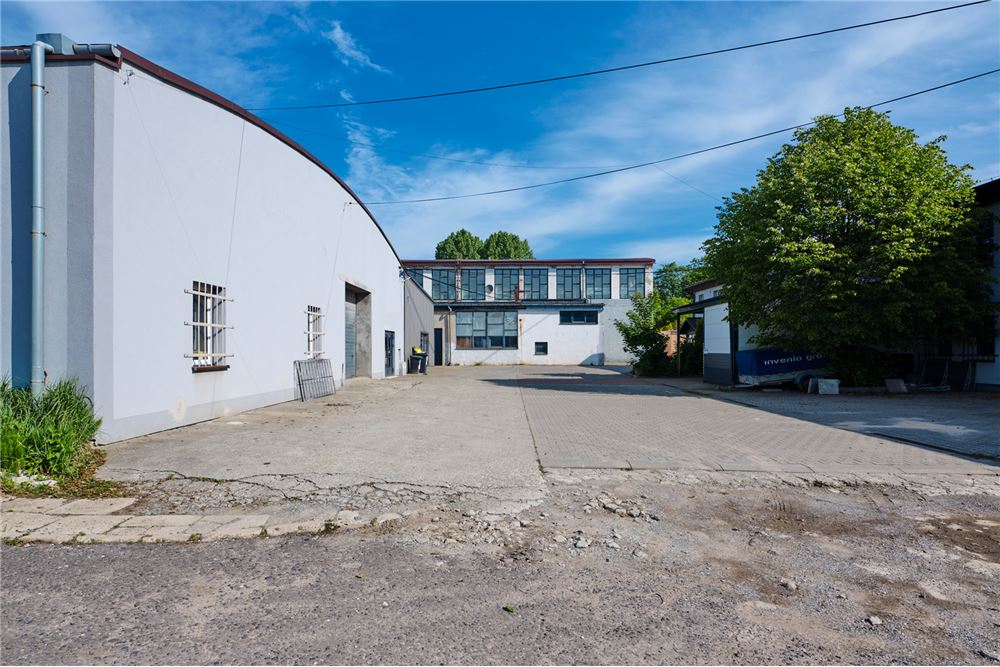 Nieruchomość przemysłowa - Sprzedaż - Bielsko-Biała, Polska - 48 - 800061016-1292