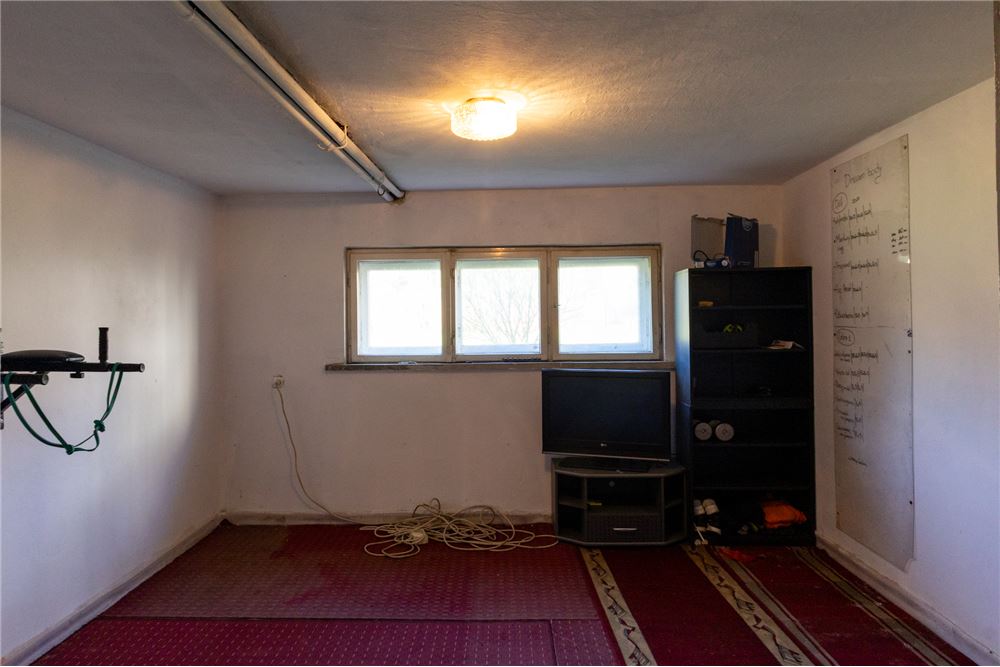 Dom wolnostojący - Sprzedaż - Bystra Śląska, Polska - 40 - 800061103-155