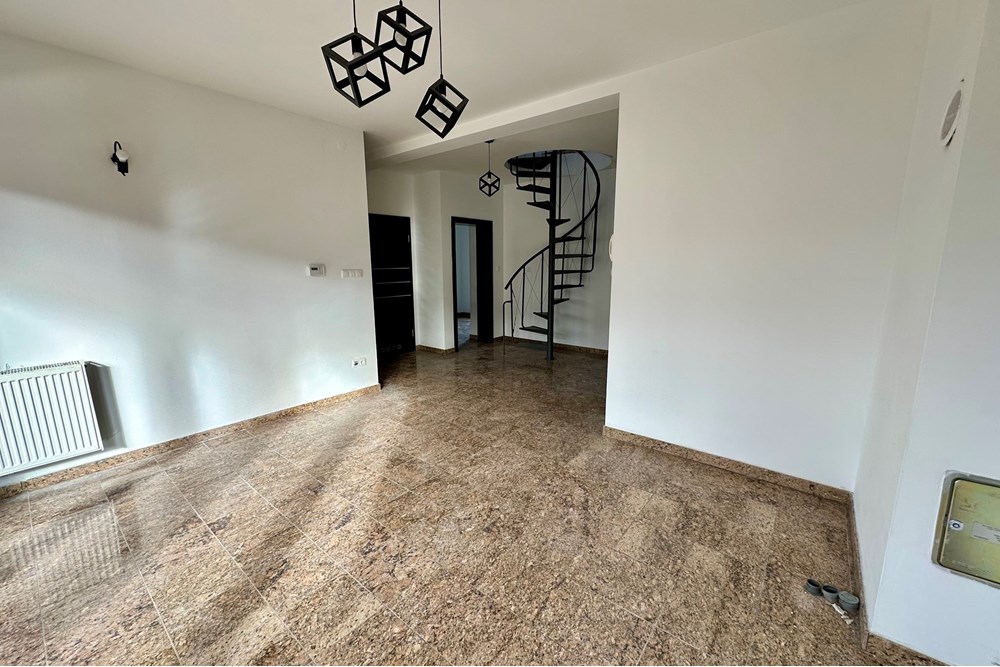 Mieszkanie dwupoziomowe - Sprzedaż - Bielsko-Biała, Polska - IMG_0525.jpeg - 800061098-182