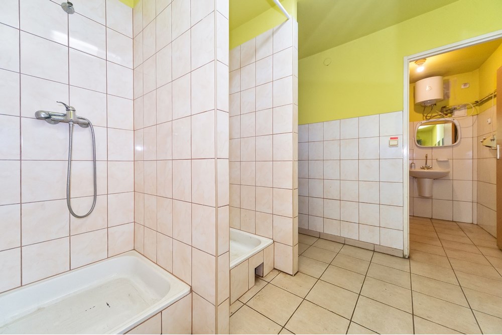 Nieruchomość przemysłowa - Sprzedaż - Bielsko-Biała, Polska - ZIBI_026D.jpg - 800061127-28