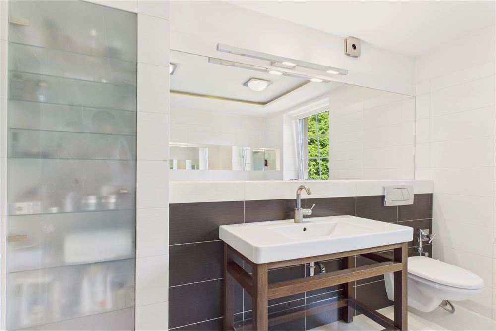 Dom wolnostojący - Sprzedaż - Łódź, Polska - 19 - 470291004-251