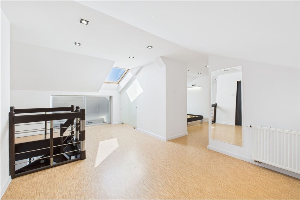 Mieszkanie dwupoziomowe - Sprzedaż - Koszalin, Polska - 8 - 470281008-28