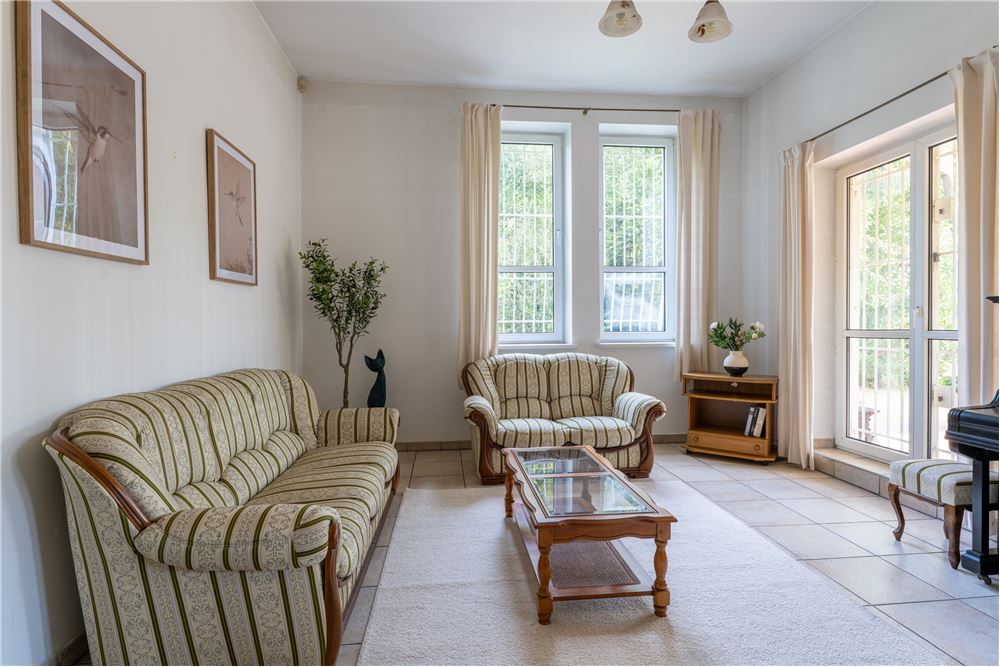 Dom wolnostojący - Sprzedaż - Józefów, Polska - 75 - 810251028-66