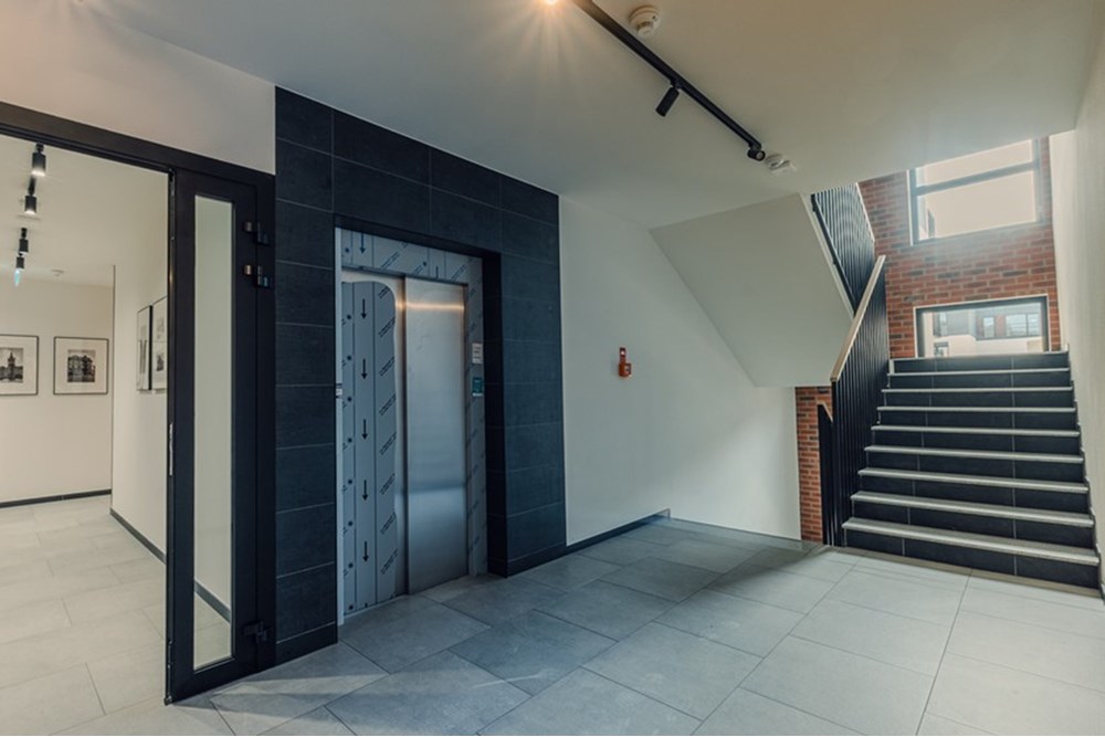 Mieszkanie - Sprzedaż - Bielsko-Biała, Polska - 3.jpg - 470131026-161