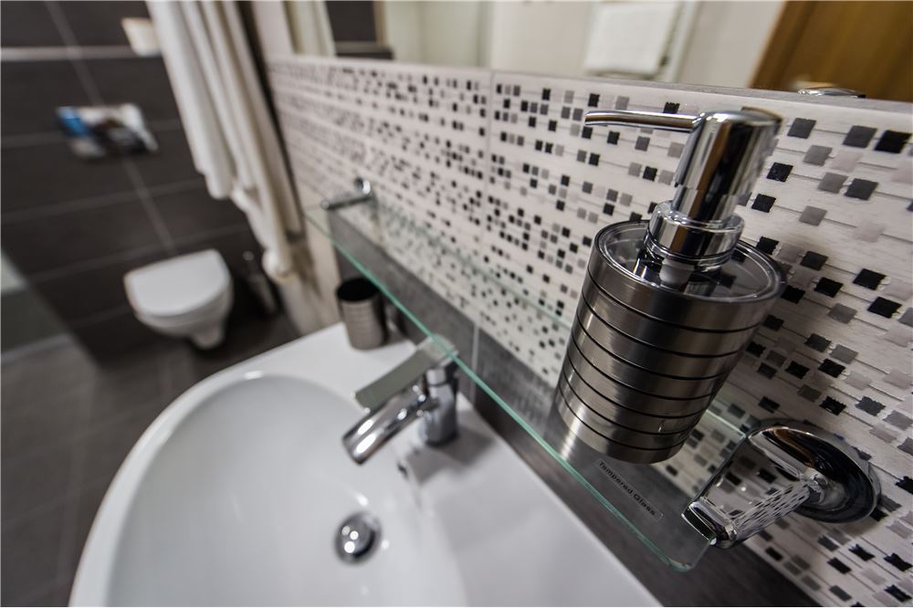 Nieruchomość inwestycyjna - Sprzedaż - Korbielów, Polska - 89 - 800061076-395