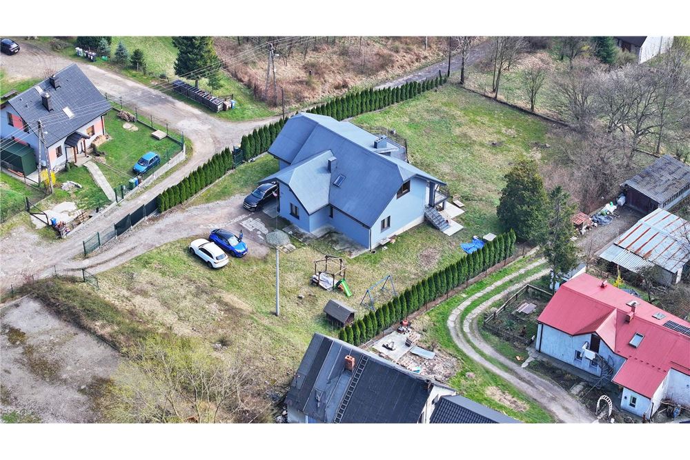 Dom wolnostojący - Sprzedaż - Bielsko-Biała, Polska - 68 - 800061016-1157