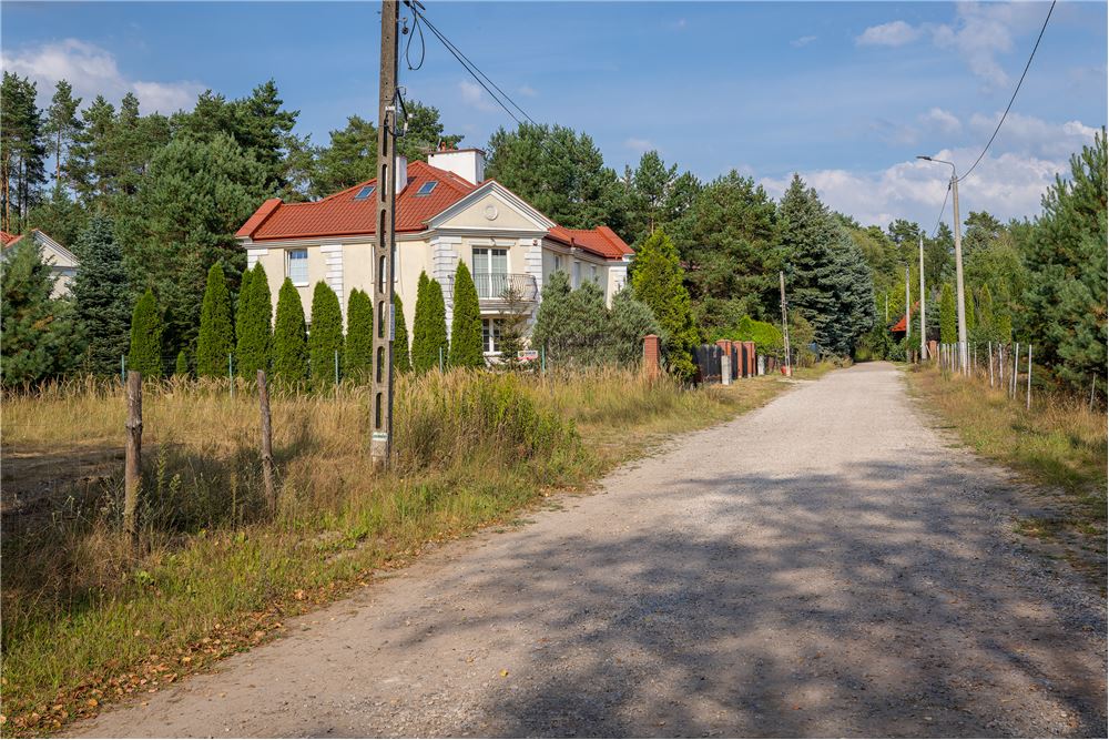 Dom wolnostojący - Sprzedaż - Józefów, Polska - 122 - 810251028-66