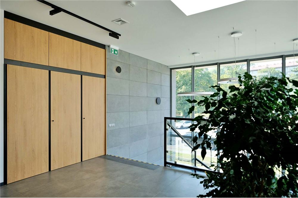 Lokal handlowy/usługowy - Sprzedaż - Cieszyn, Polska - 32 - 800061016-1278