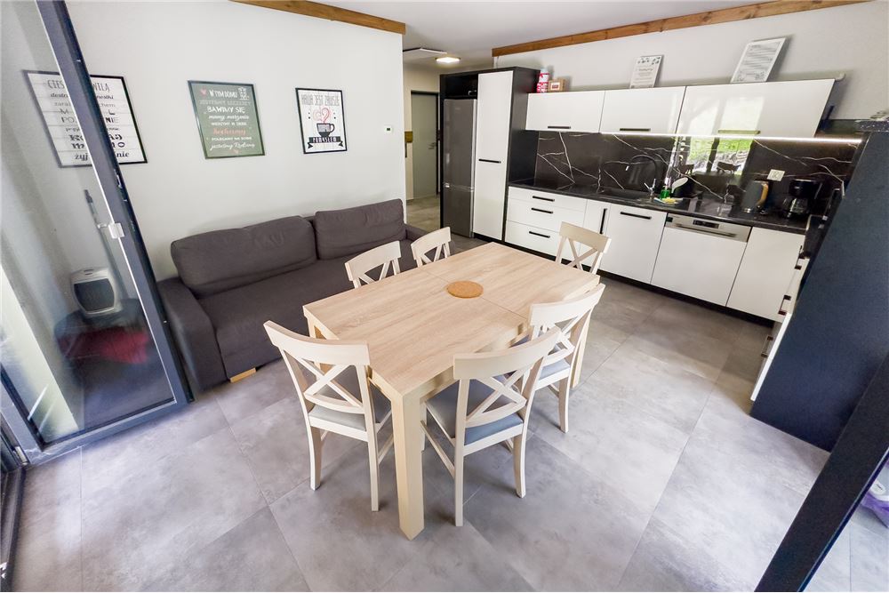 Nieruchomość inwestycyjna - Sprzedaż - Ustroń, Polska - 30 - 800061103-183