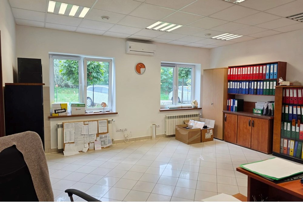 Lokal handlowy/usługowy - Wynajem - Bielsko-Biała, Polska - 2.jpg - 800061016-1295