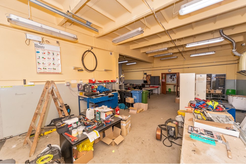 Nieruchomość przemysłowa - Sprzedaż - Bielsko-Biała, Polska - ZIBI_015D.jpg - 800061127-28