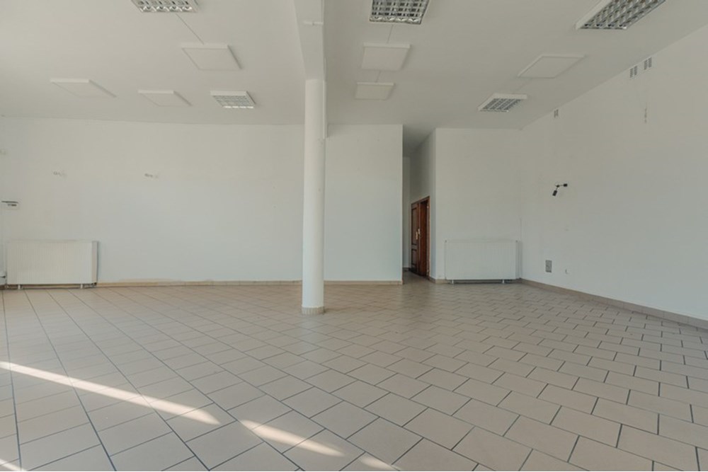Lokal handlowy/usługowy - Wynajem - Skoczów, Polska - 18.JPG - 470131102-43
