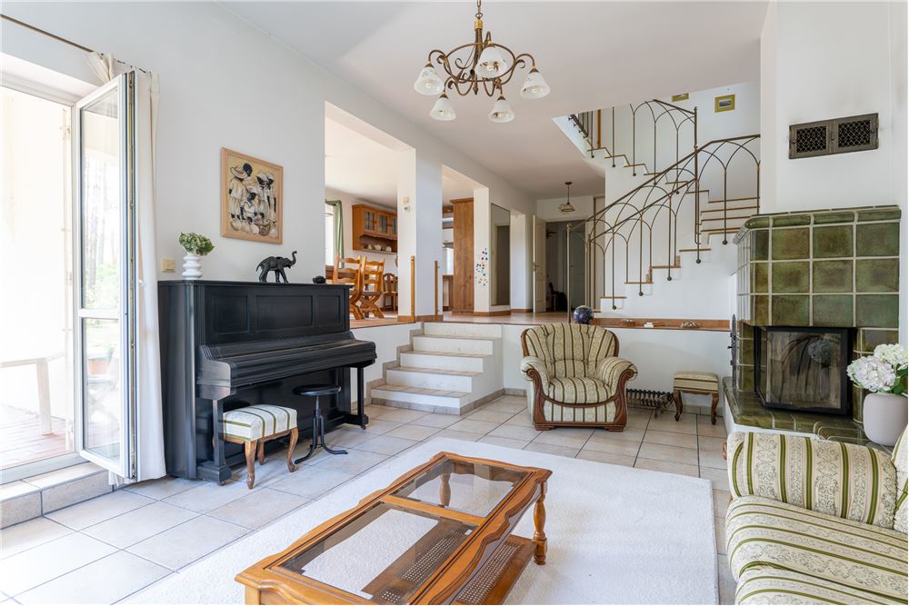 Dom wolnostojący - Sprzedaż - Józefów, Polska - 72 - 810251028-66