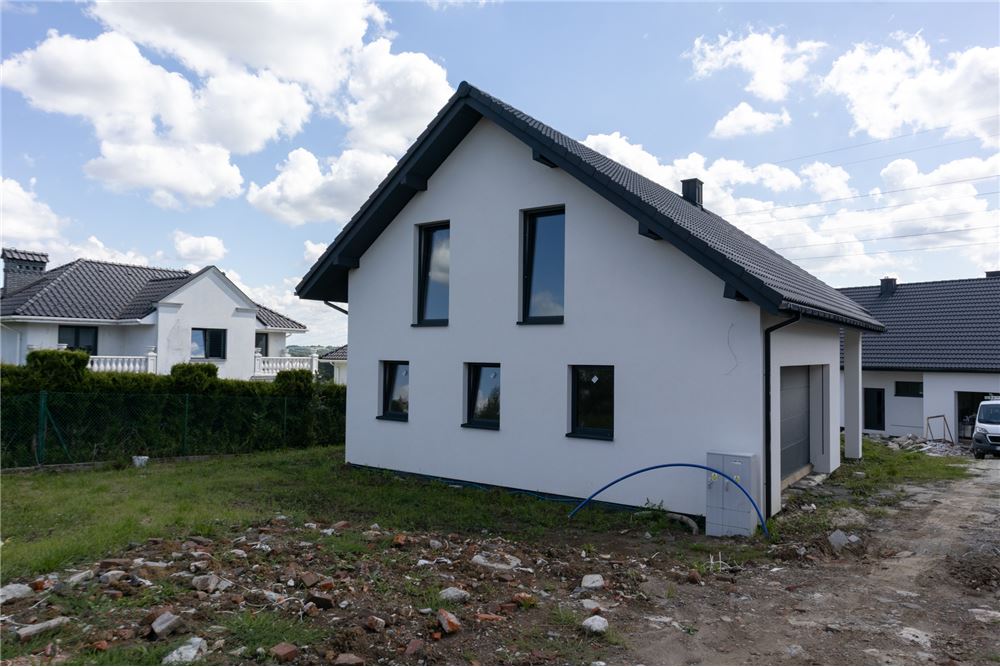 Dom wolnostojący - Sprzedaż - Międzyrzecze Górne, Polska - 48 - 800061103-172