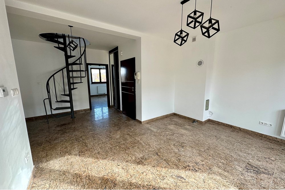 Mieszkanie dwupoziomowe - Sprzedaż - Bielsko-Biała, Polska - IMG_0527.jpeg - 800061098-182