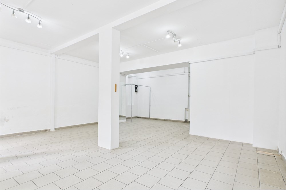 Biznes - Sprzedaż - Kutno, Polska - CAM03517G0-PR0040-STILL003.jpg - 470291005-24