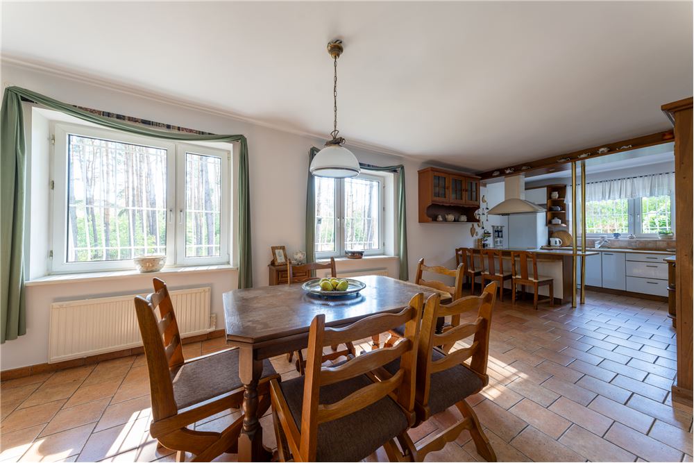 Dom wolnostojący - Sprzedaż - Józefów, Polska - 89 - 810251028-66