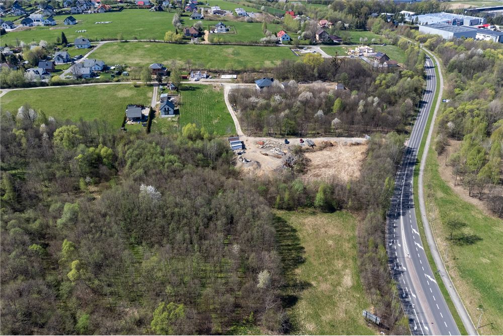 Nieruchomość inwestycyjna - Sprzedaż - Bielsko-Biała, Polska - 28 - 800061103-157