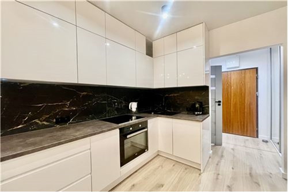 Mieszkanie - Wynajem - Warszawa, Polska - L_e6b86b34ae614e9fb74b2a9ad1e70ee4.jpg - 810131038-275