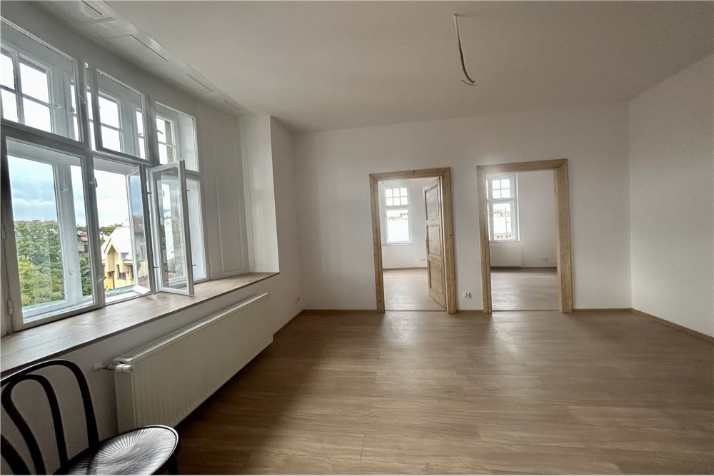 Kamienica - Wynajem - Bielsko-Biała, Polska - 1 - 800061090-236