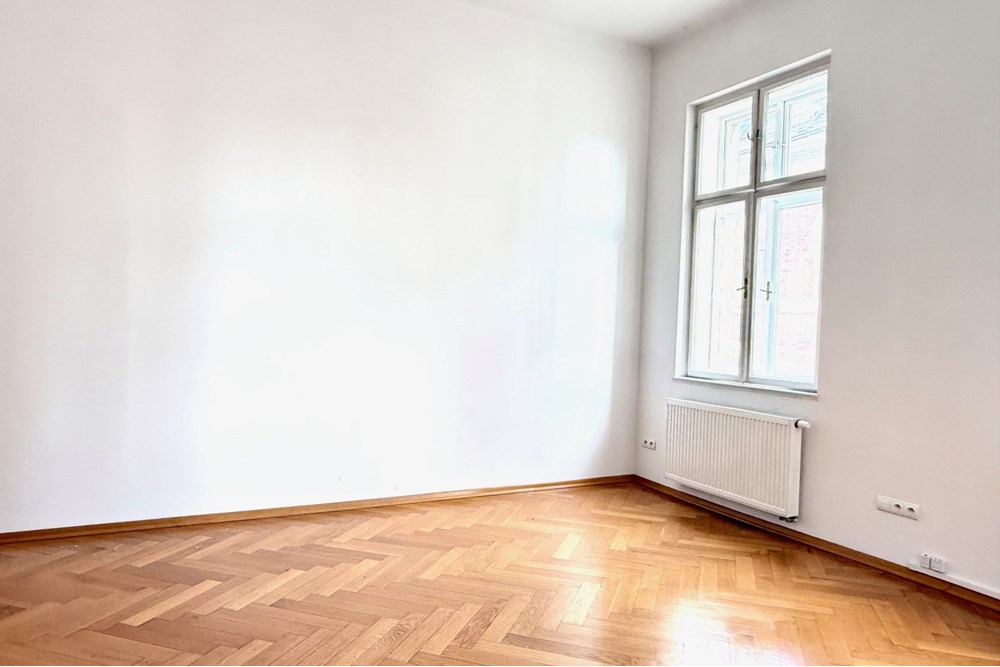 Lokal handlowy/usługowy - Wynajem - Bielsko-Biała, Polska - 2.jpeg - 470131094-20