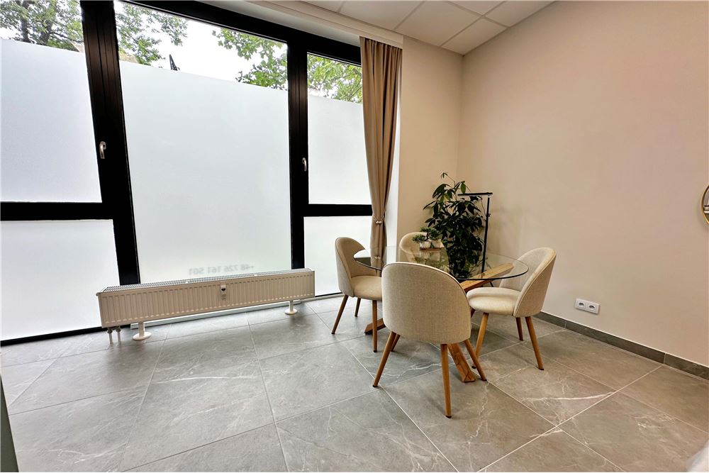 Lokal handlowy/usługowy - Wynajem - Cieszyn, Polska - 3 - 800061016-1275