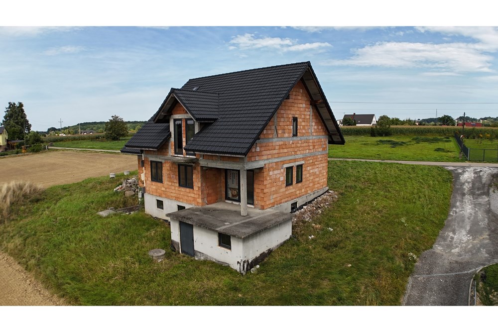 Dom wolnostojący - Sprzedaż - Cieszyn, Polska - DJI_20250828143501_0336_D.JPG - 470131058-371