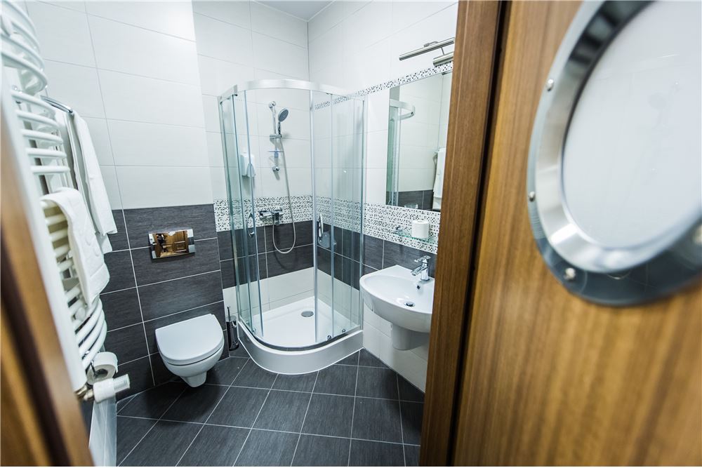 Dom wolnostojący - Sprzedaż - Korbielów, Polska - 180 - 800061076-401