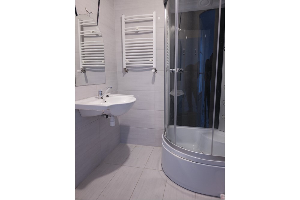 Budynek - Sprzedaż - Kołobrzeg, Polska - lazienkaratuszowa.jpg - 790221001-7