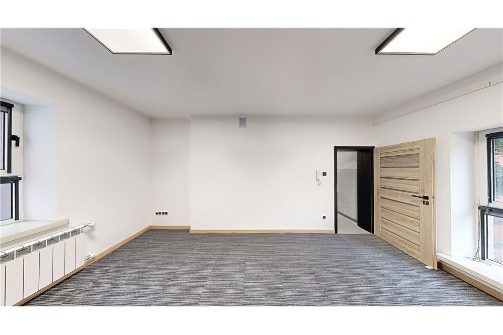 Lokal handlowy/usługowy - Sprzedaż - Koszalin, Polska - 3 - 470281002-137