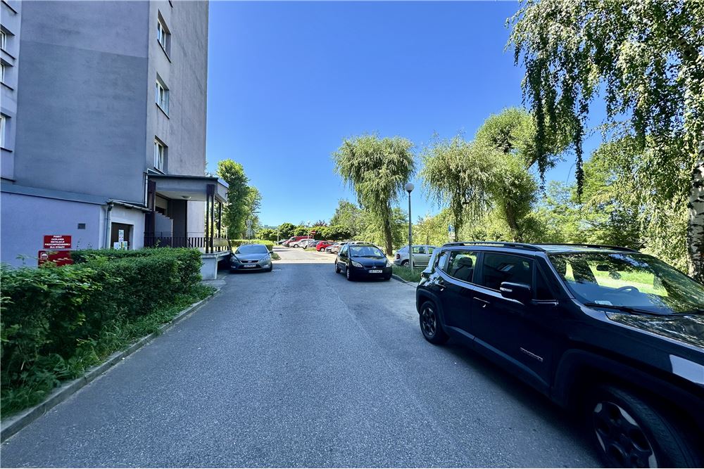 Mieszkanie - Sprzedaż - Bielsko-Biała, Polska - 26 - 800061098-161