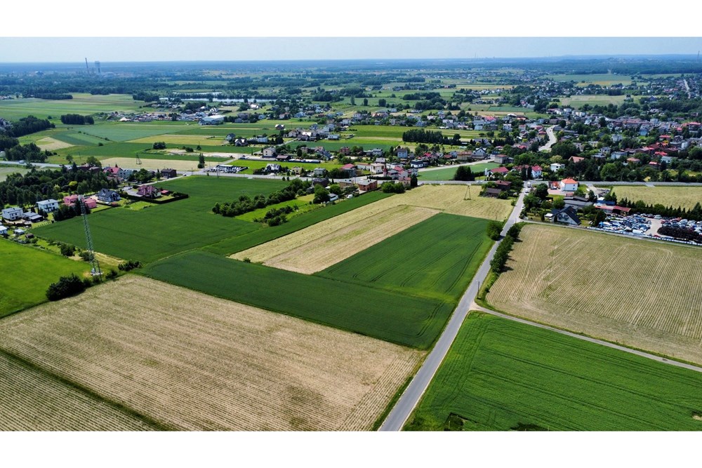 Nieruchomość gruntowa - Sprzedaż - Chełm Śląski, Polska - dji_fly_20250612_133532_664_1750154357444_photo_optimized.jpg - 800061127-24