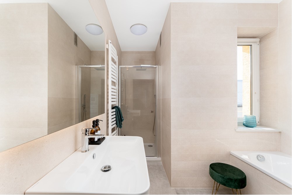 Dom w zabudowie szeregowej - Sprzedaż - Kraków, Polska - 012 łazienka 2_1.jpg - 800271023-15