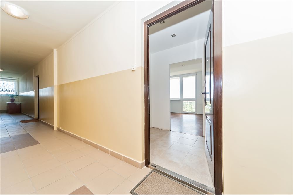 Mieszkanie - Sprzedaż - Bielsko-Biała, Polska - 3 - 800061100-88