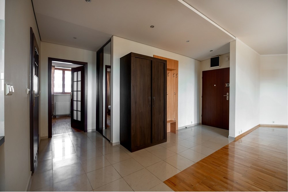 Mieszkanie - Wynajem - Warszawa, Polska - 8_8_24199724_raw.jpg - 810131039-192