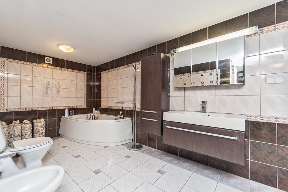 Dom wolnostojący - Sprzedaż - Jaworze, Polska - 28 (2).jpg - 470131026-156