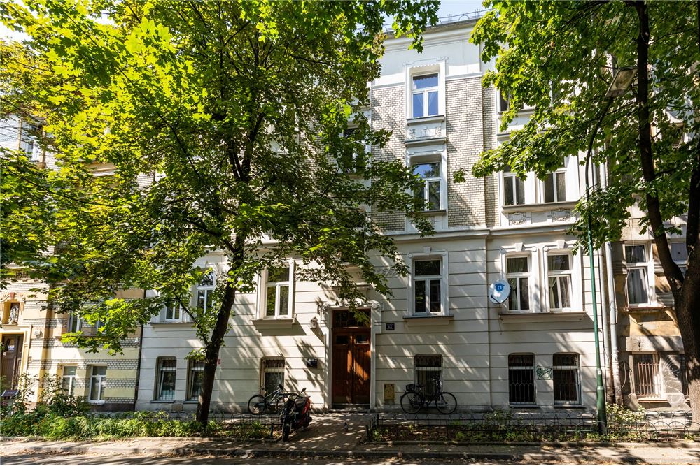 Residential Condo/Apartment Krakow, Poland PL 80027100127 , RE