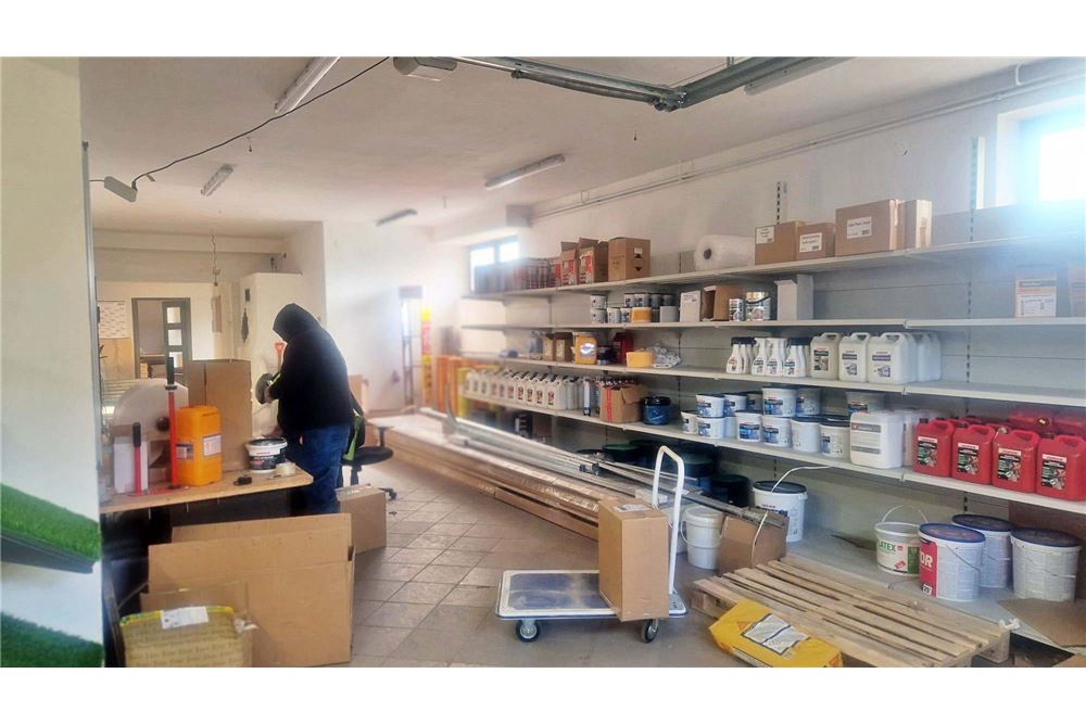 Lokal handlowy/usługowy - Wynajem - Cieszyn, Polska - 8 - 800061016-1144