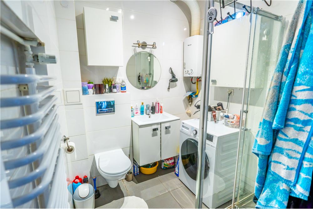 Dom dwurodzinny - Sprzedaż - Kraków, Polska - 22 - 800241032-70