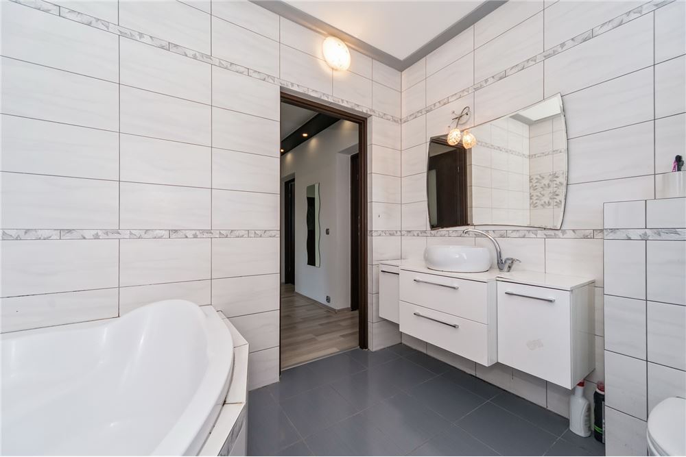 Dom wolnostojący - Sprzedaż - Rajsko, Polska - 41 - 800061076-429