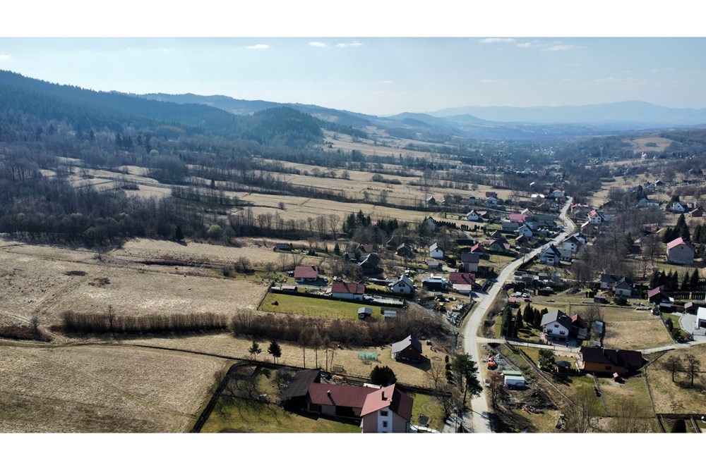 Działka budowlana - Sprzedaż - Kocoń, Polska - dji_fly_20250322_124754_452_1742814750008_photo_optimized.jpg - 800061130-9