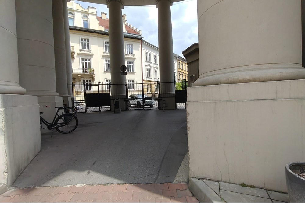 Kawalerka - Sprzedaż - Kraków, Polska - 3.jpg - 800241006-64