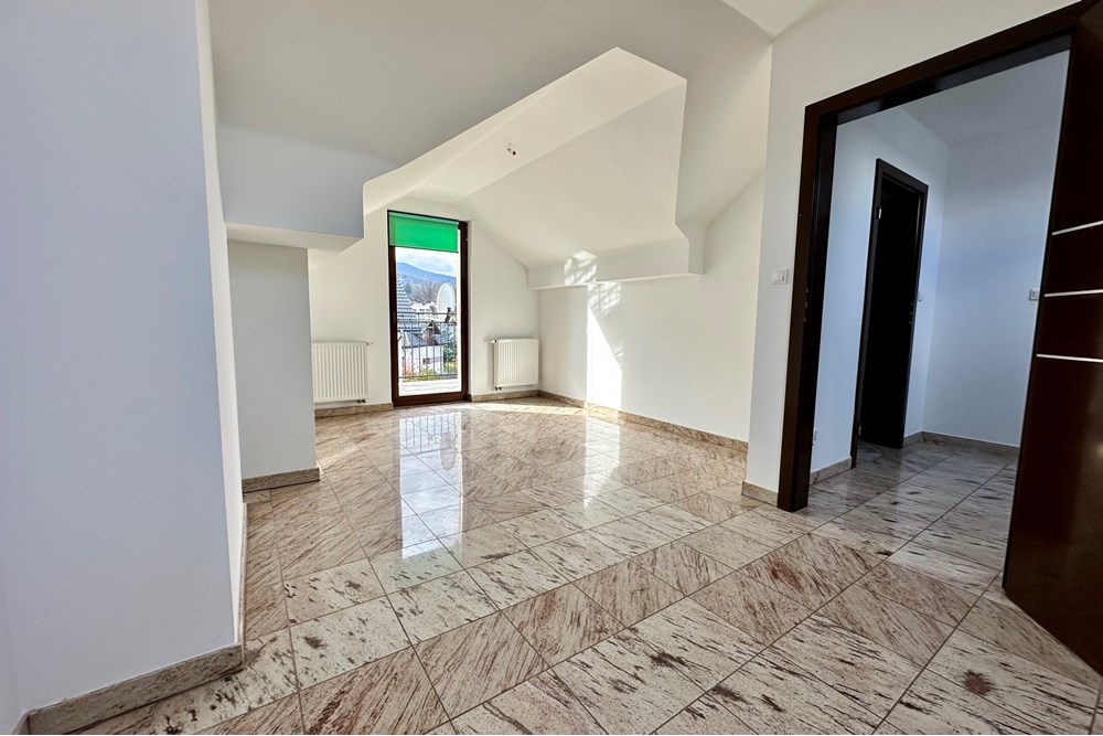 Mieszkanie dwupoziomowe - Sprzedaż - Bielsko-Biała, Polska - IMG_0545.jpeg - 800061098-182