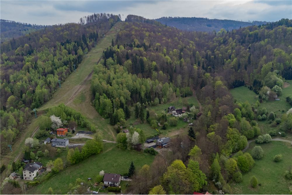 Nieruchomość inwestycyjna - Sprzedaż - Ustroń, Polska - 67 - 800061103-183