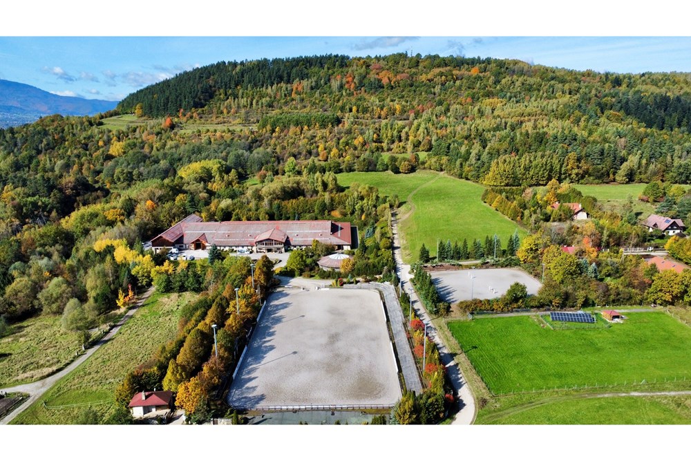 Działka budowlana - Sprzedaż - Żywiec, Polska - dji_fly_20251013_125516_210_1760441715738_photo_optimized.jpeg - 800061098-177