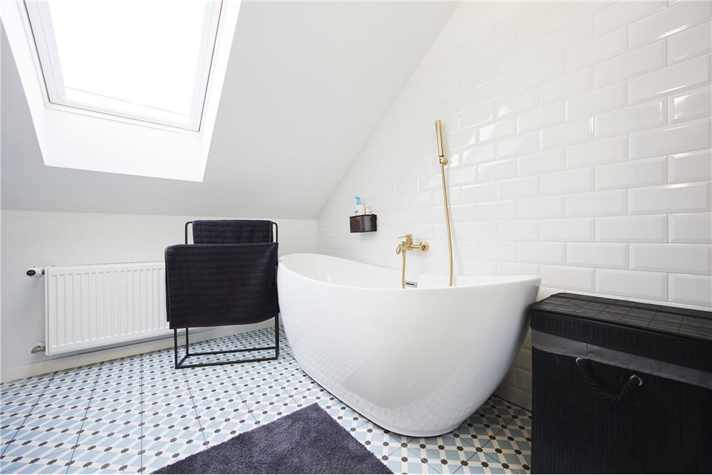 Mieszkanie - Sprzedaż - Bielsko-Biała, Polska - 5 - 800061076-418