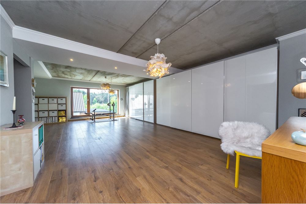 Dom jednorodzinny - Sprzedaż - Tarnowskie Góry, Polska - 62 - 800061076-410