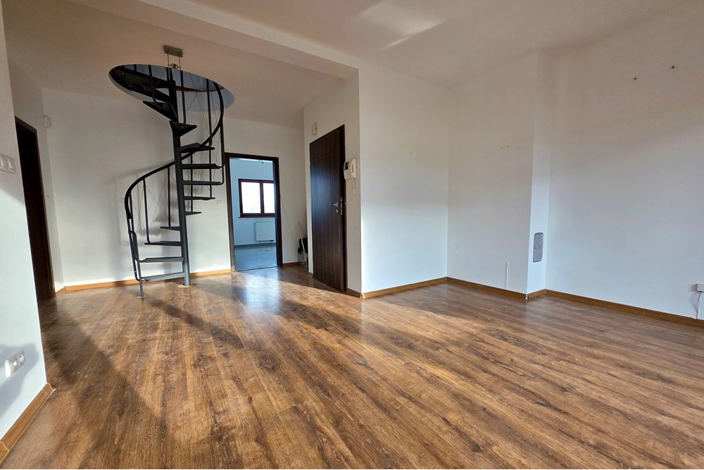 Mieszkanie dwupoziomowe - Sprzedaż - Bielsko-Biała, Polska - 20251203_124557.jpeg - 800061098-188