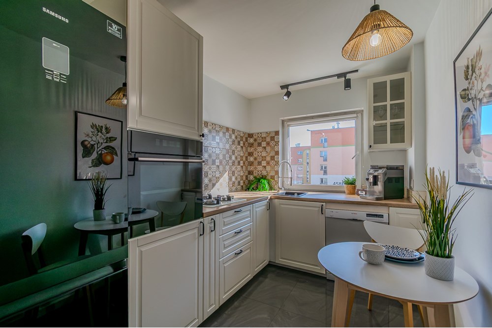 Mieszkanie - Sprzedaż - Łódź, Polska - Mieszkanie-na-sprzedaz-Lodz-8.jpg - 470191045-183